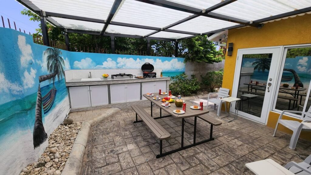 Coastal Pleasures 2 Bedrooms Sleeps 8