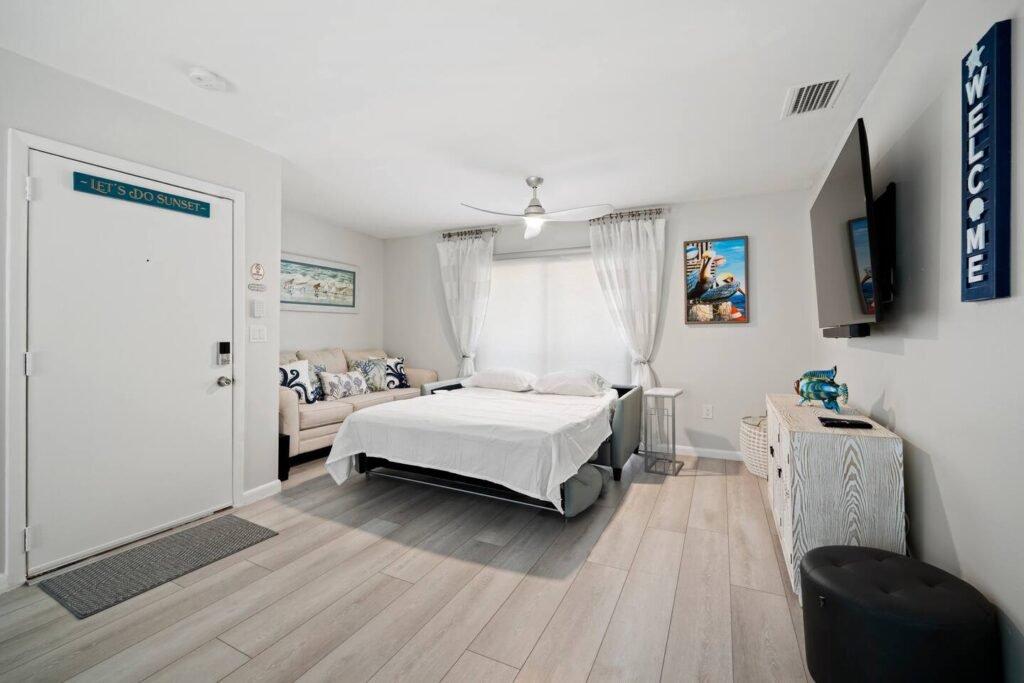 Sunset Rendezvous Beach Condo Upper Unit #241