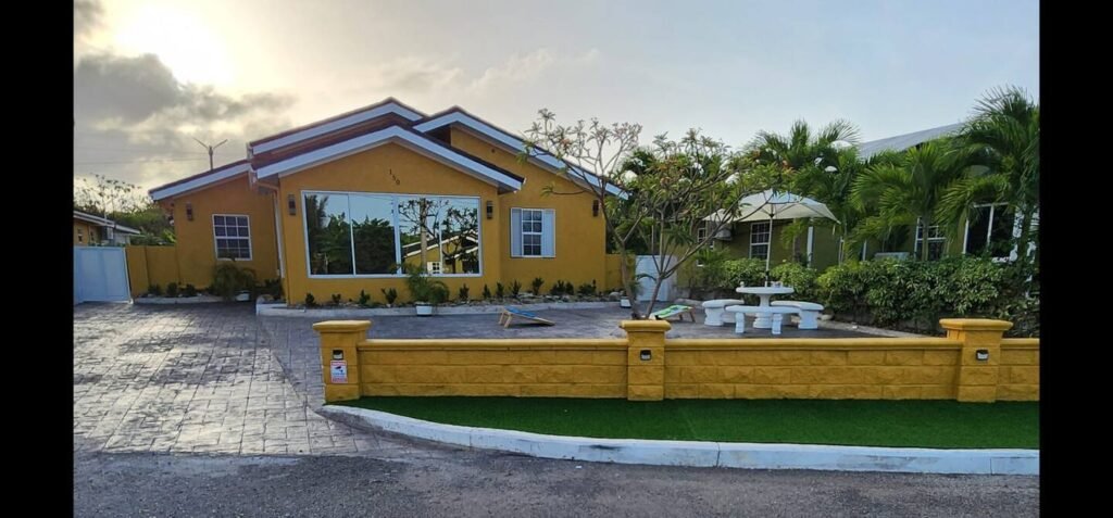 Coastal Pleasures 2 Bedrooms Sleeps 8