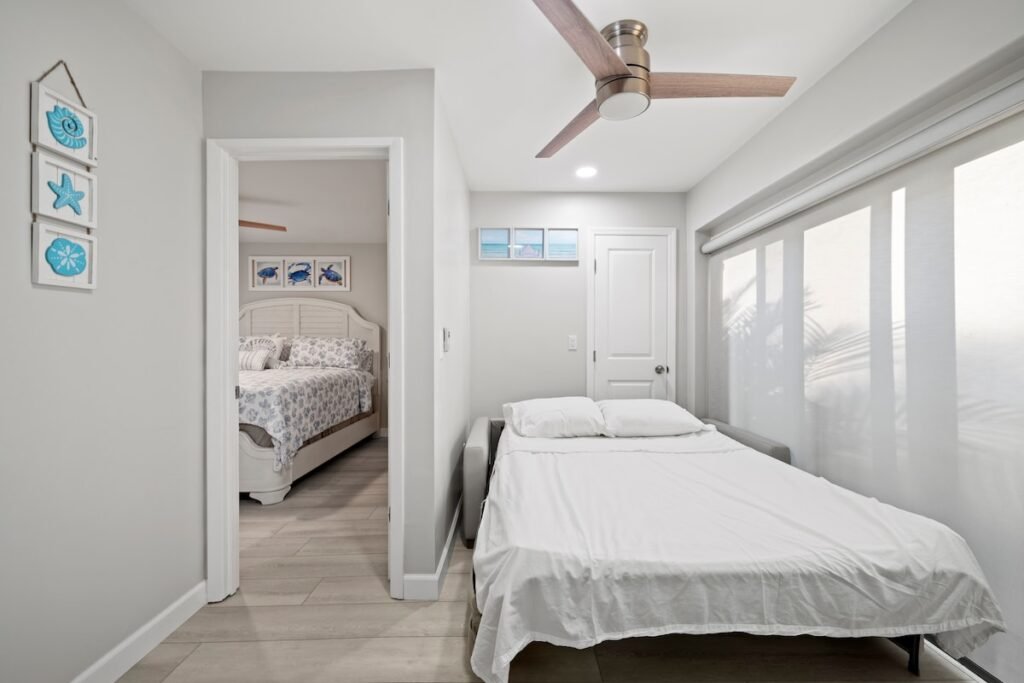 Sunset Rendezvous Beach Condo Lower Unit #141